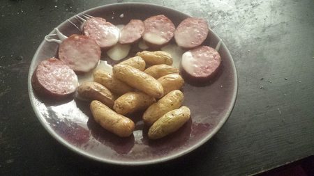 saucisse de Morteau, pommes de terre et cancoillotte