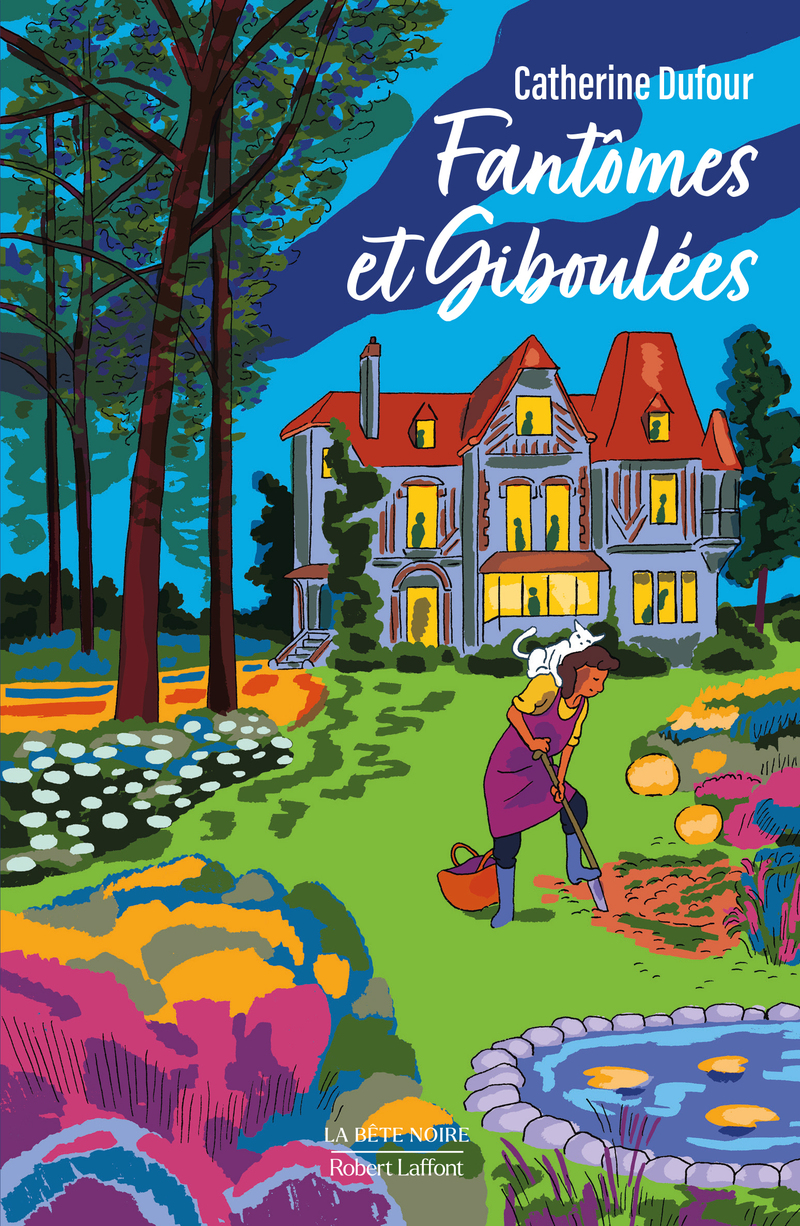 Couverture du livre  Fantômes et Giboulées montrant une femme avec un chat sur l'épaule  jardinant devant un manoir